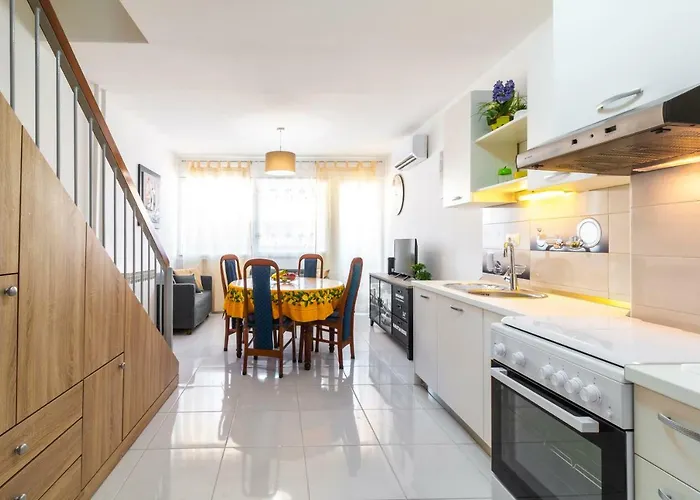 Your Vacation * Split